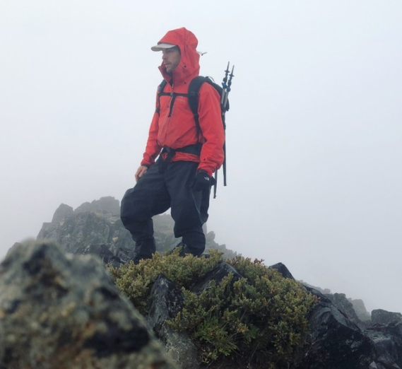 軽量防水パンツのご紹介 石井スポーツ アークテリクス 大丸東京店公式 Shop Blog