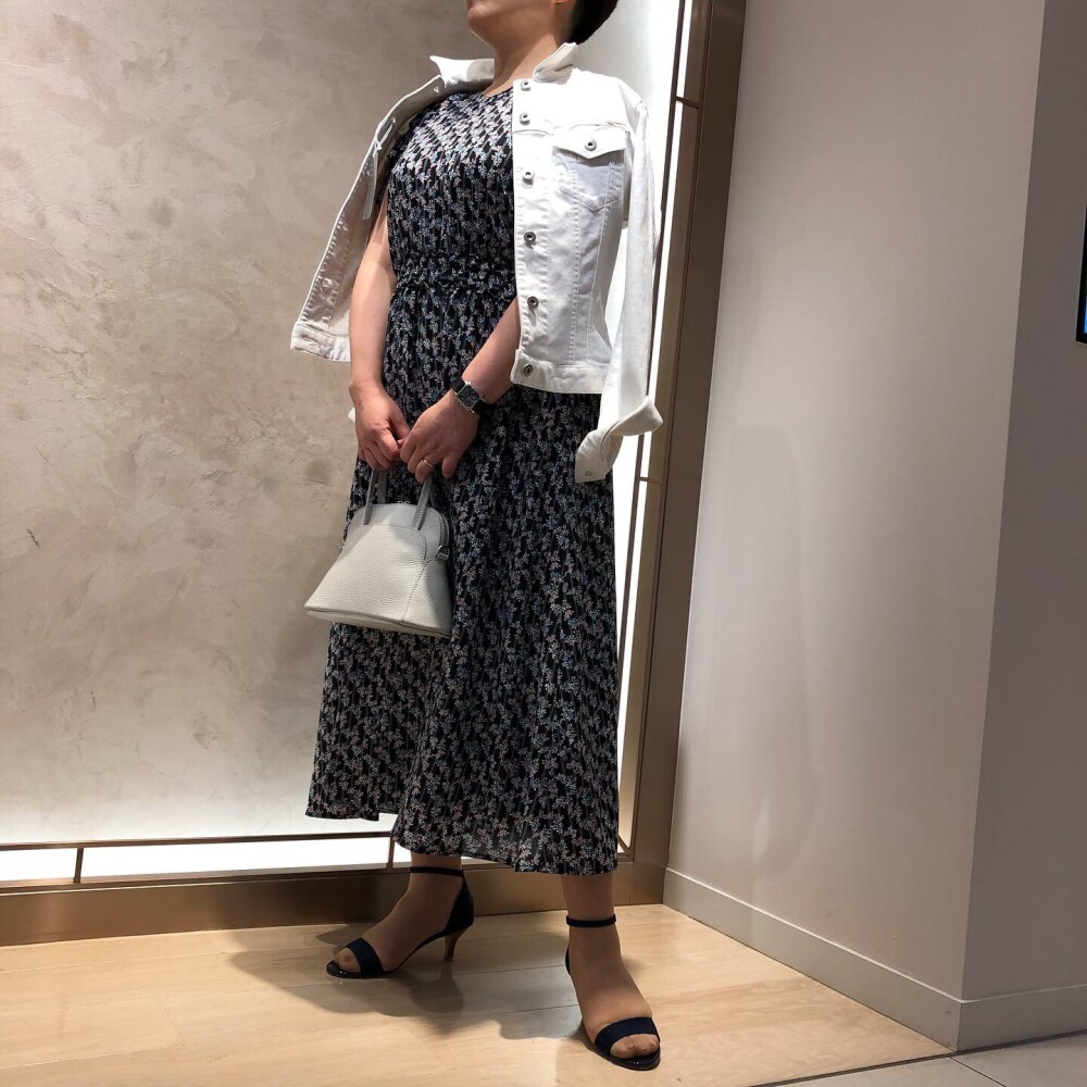 小花柄のワンピースのご紹介です レリアン 大丸東京店公式 Shop Blog 小花柄のワンピースのご紹介です レリアン 大丸東京店公式 Shop Blog