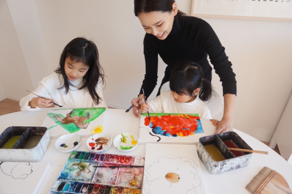 「アートを楽しむ こども向け体験アトリエ」