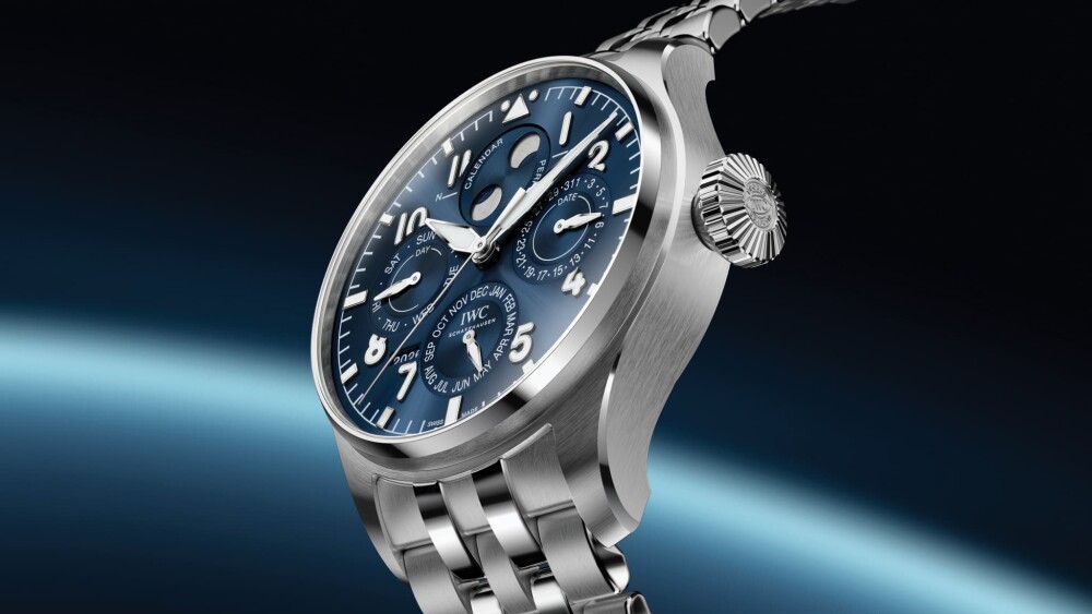 〈IWC〉