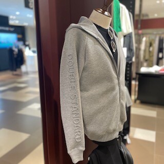 『 D/him. 』季節の変り目🍂必需品パーカー