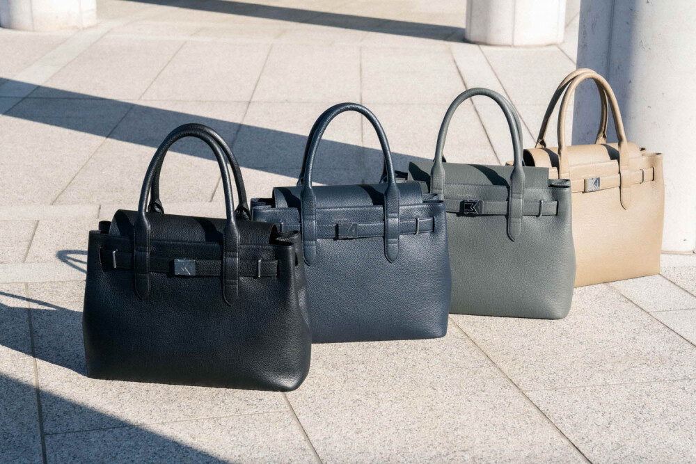限定カラーのフラップトートバッグが発売開始