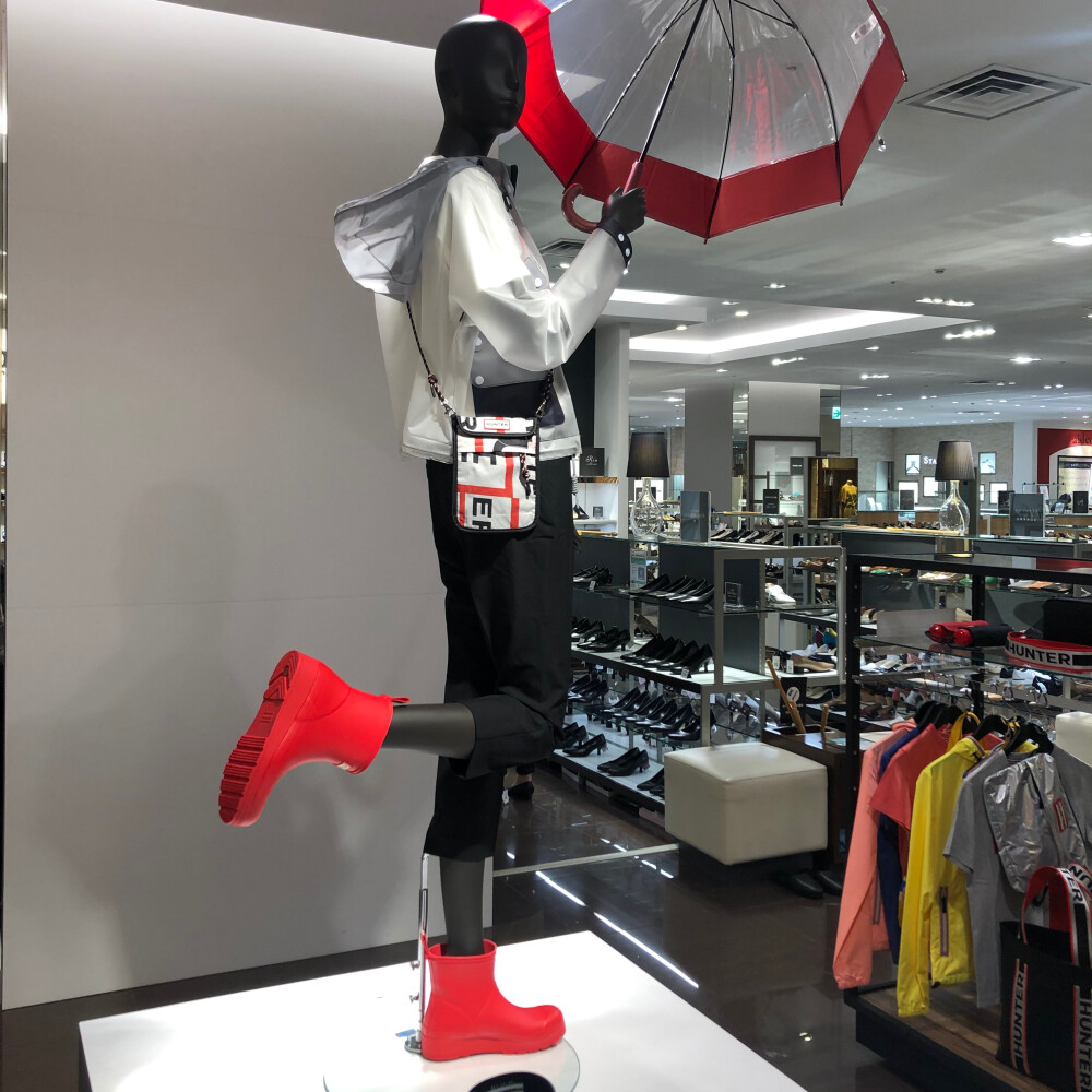 レインシューズ この季節に 婦人靴が嬉しい模様替え 婦人靴 Topics 大丸東京店公式 Shop Blog レインシューズ この季節に 婦人靴が嬉しい模様替え 婦人靴 Topics 大丸東京店公式 Shop Blog