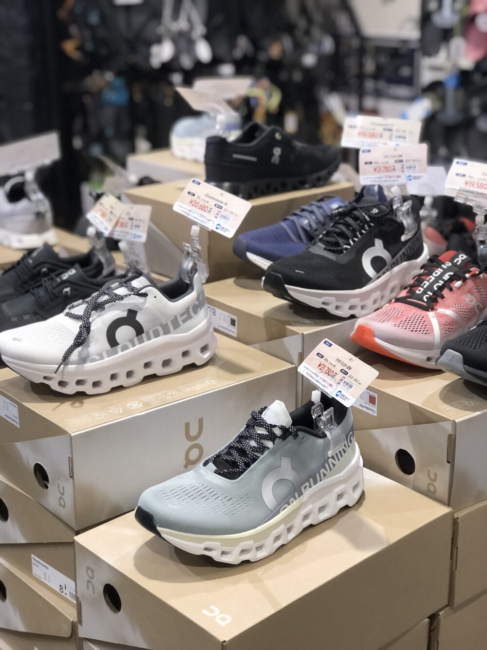 人気のOnシューズ再入荷！