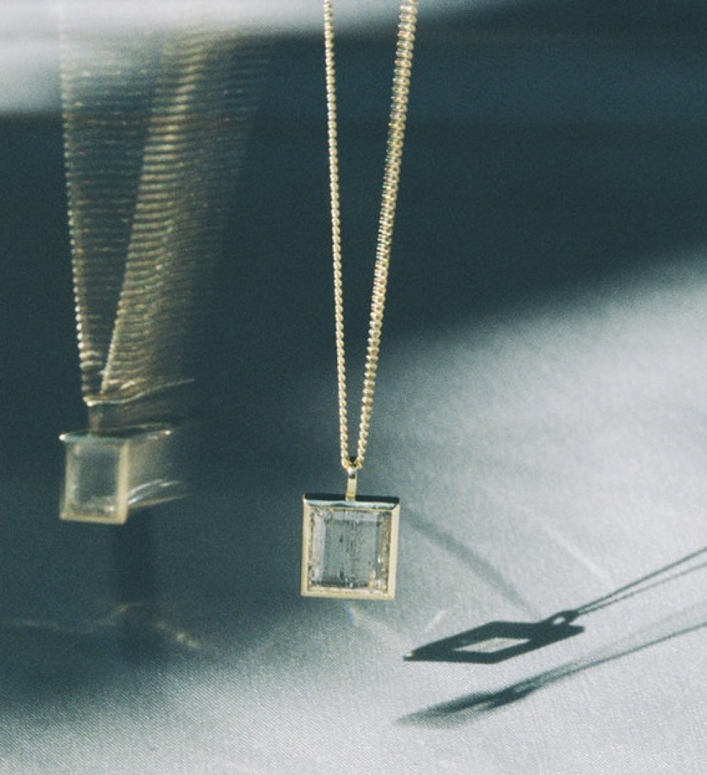 〈初夏におすすめのジュエリー〉