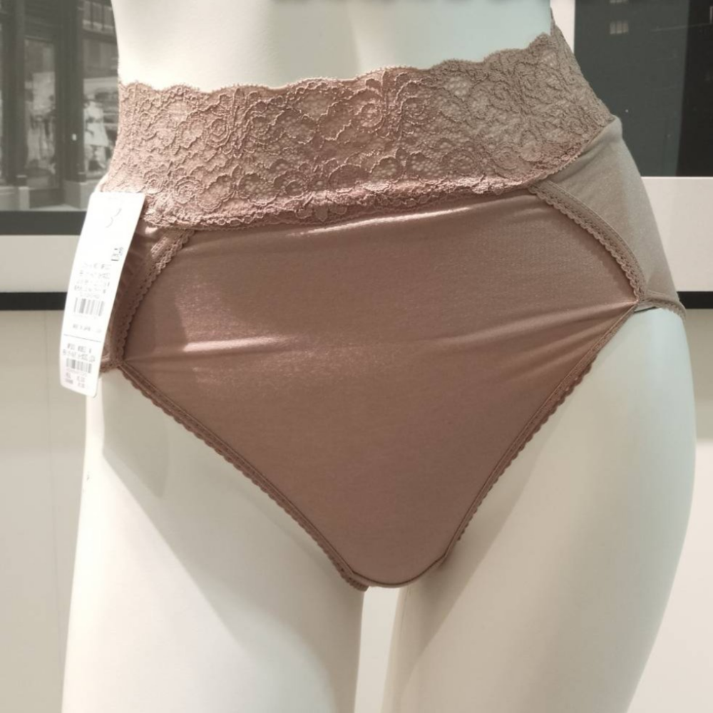 ヒップラインのお悩み解消ショーツで補整しませんか？