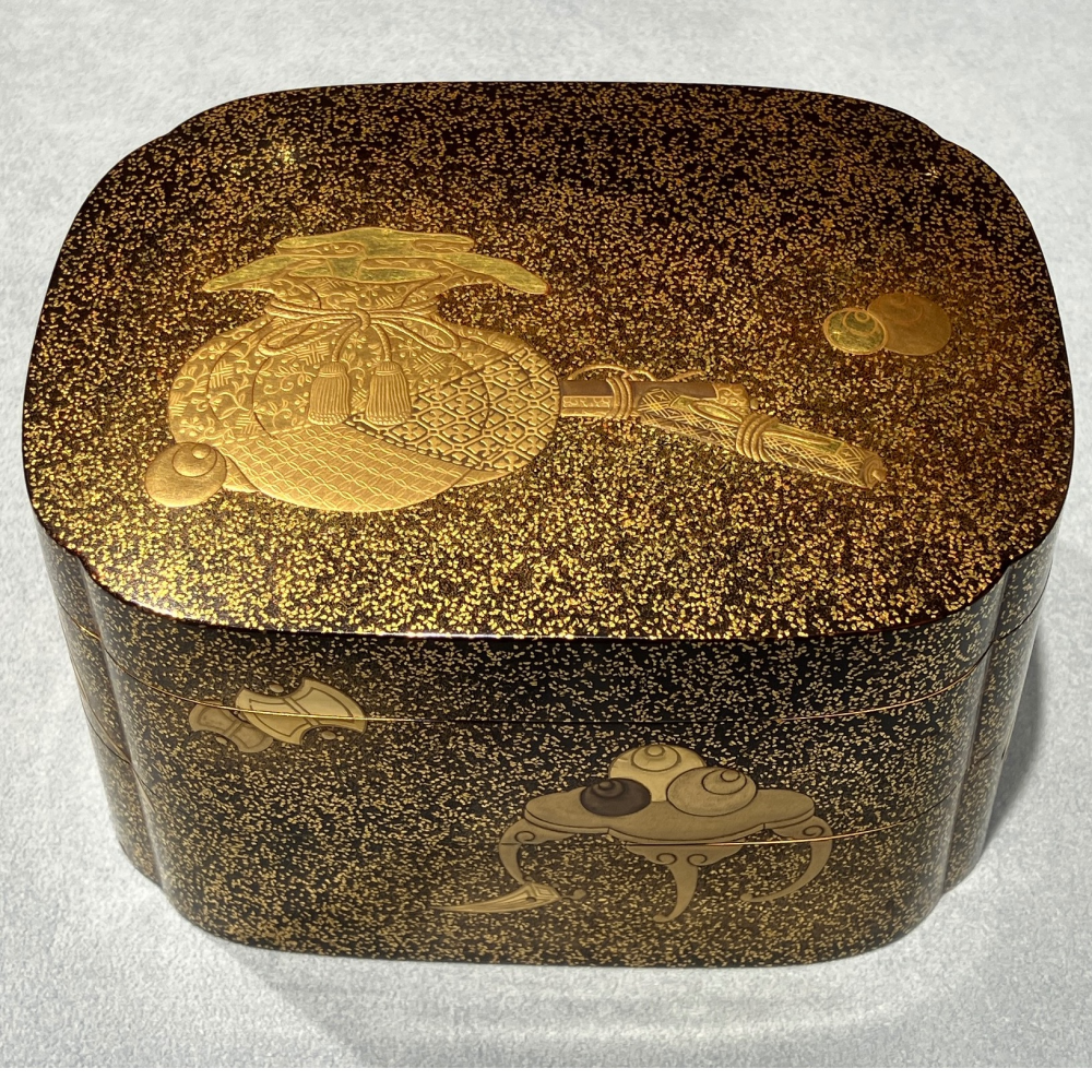 輝く漆藝の美　― 受け継がれる技 ―