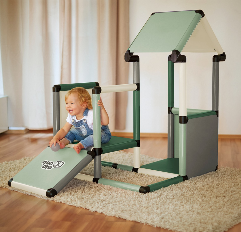 "ドイツ発のシステム遊具"「クアドロ」展示中！