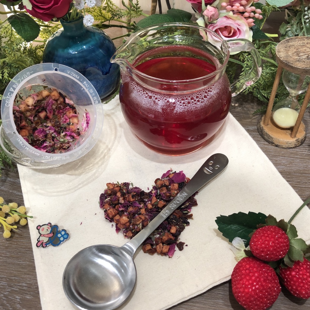 自分らしく〜🎵✨凛として輝く毎日に苺とローズ茶🍓✨