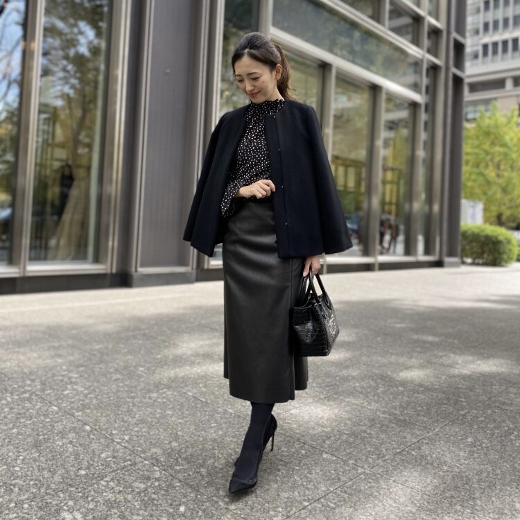 冬のオールブラックコーデはドットブラウスで華やかに ｍ プルミエ 大丸東京店公式 Shop Blog