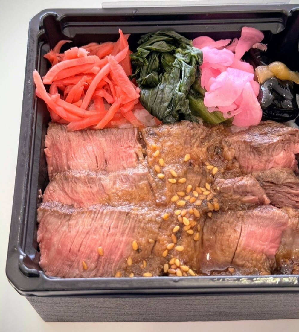 東京で買えるのはここだけ！　“味の梅ばち”のステーキ弁当