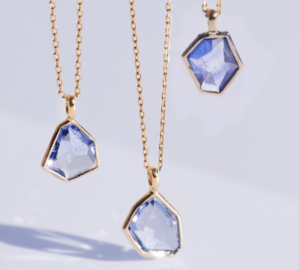 【ギフトにもおすすめ】世界で一つ、運命のサファイア