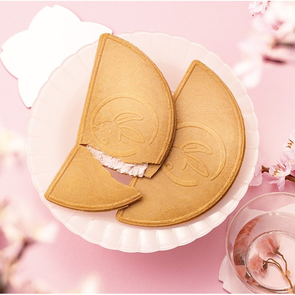銘菓『鎌倉半月』から桜フレーバー登場！華やかに桜香る春限定ゴーフレット