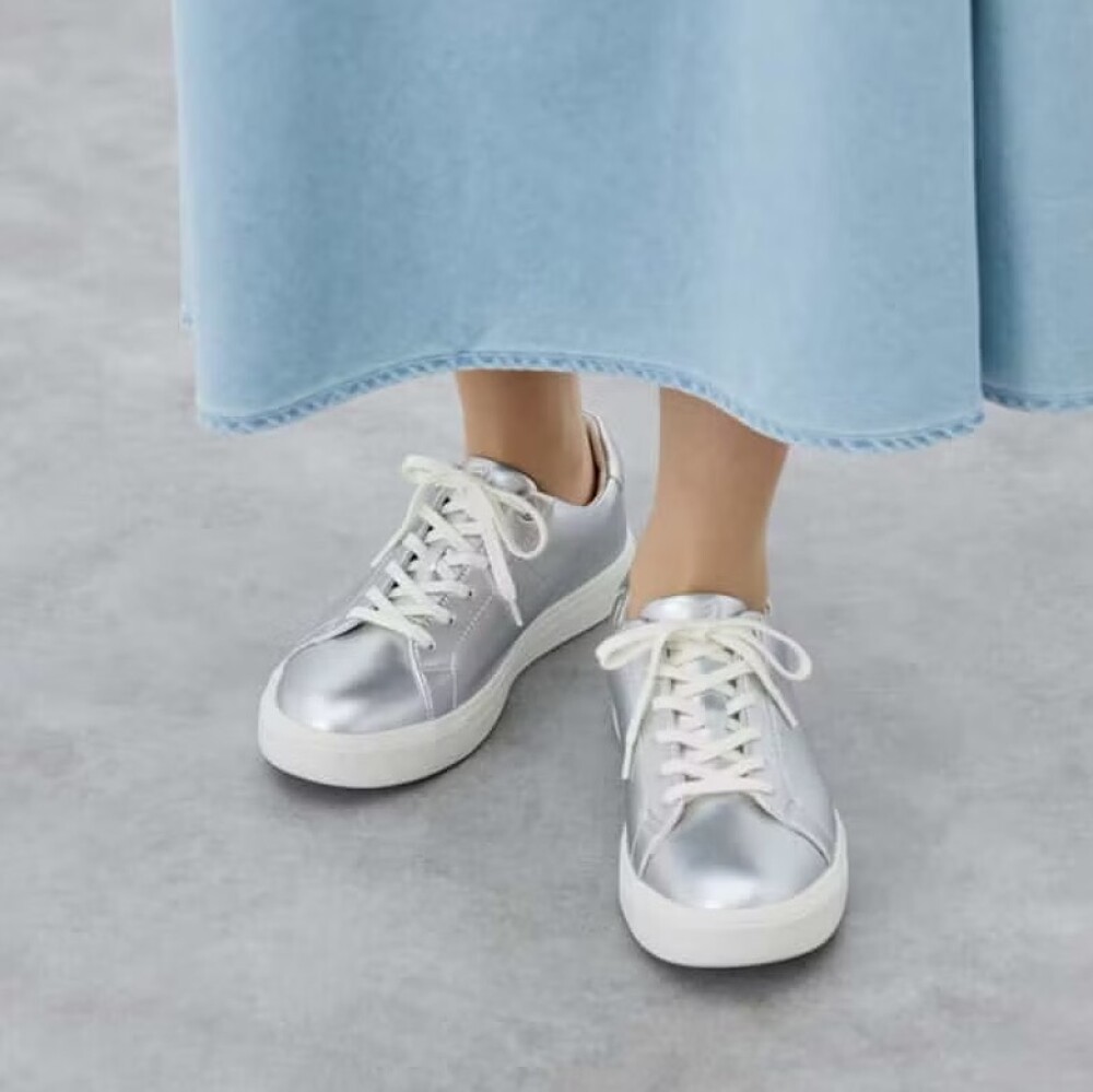 『推し!スニーカー!厚底VS薄底』