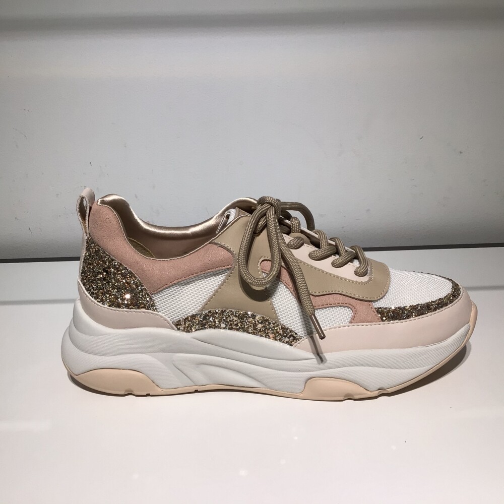 Dianaのスニーカー タラントン 大丸東京店公式 Shop Blog