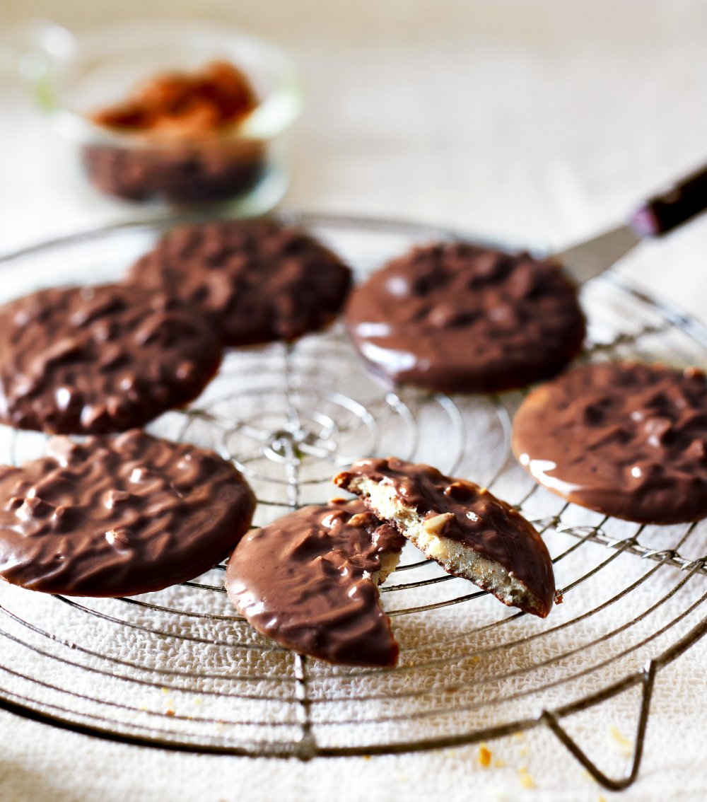 【アンテノール】カリッとはじけるアーモンドが魅力✨ショコラ・アマンド