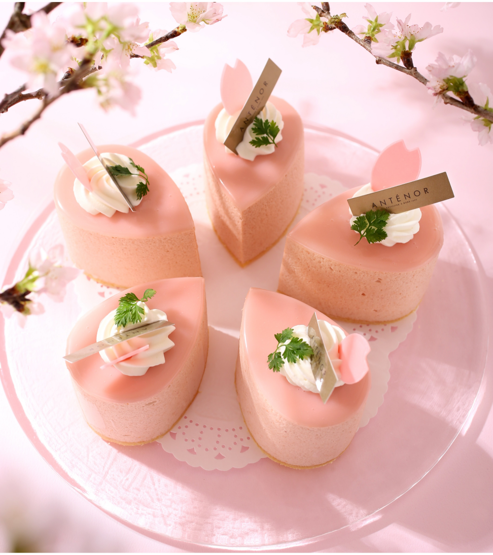【アンテノール】🌸お花見スイーツ🌸桜と紅茶のケーキ