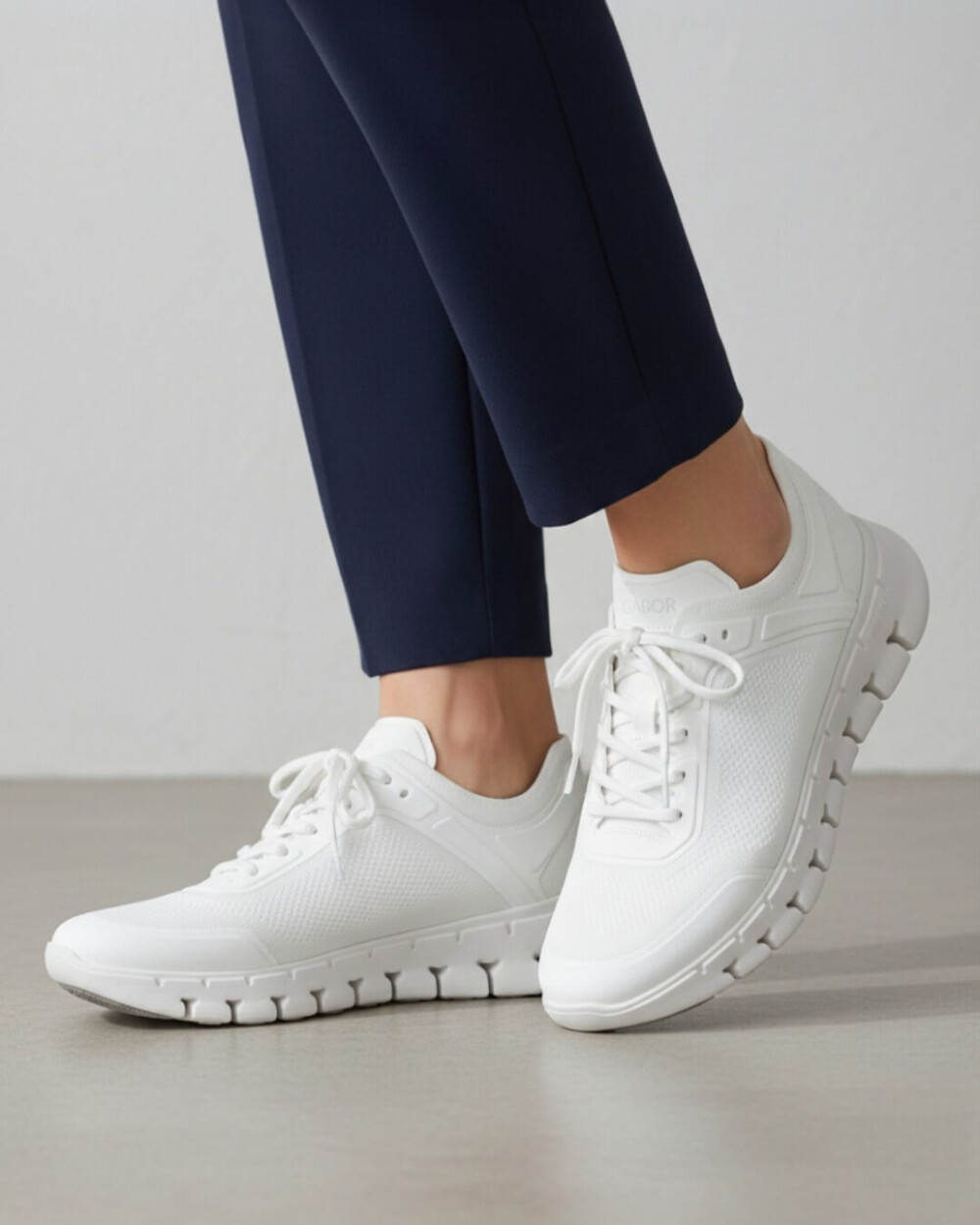 『推し！スニーカー！厚底VS薄底』