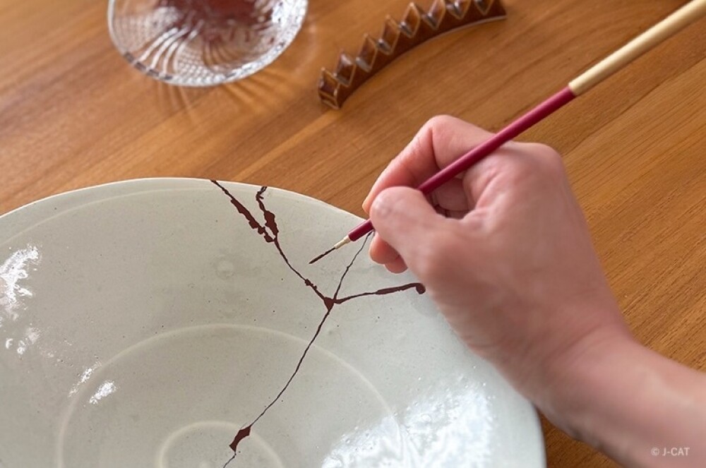 本漆で手がける本格金継ぎで日本の美意識に触れる −Otonami Lounge Tokyoにて−