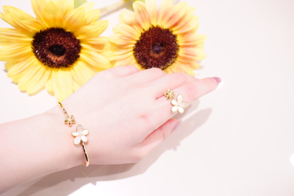 JASMINEコレクション　リングとバングル🌻