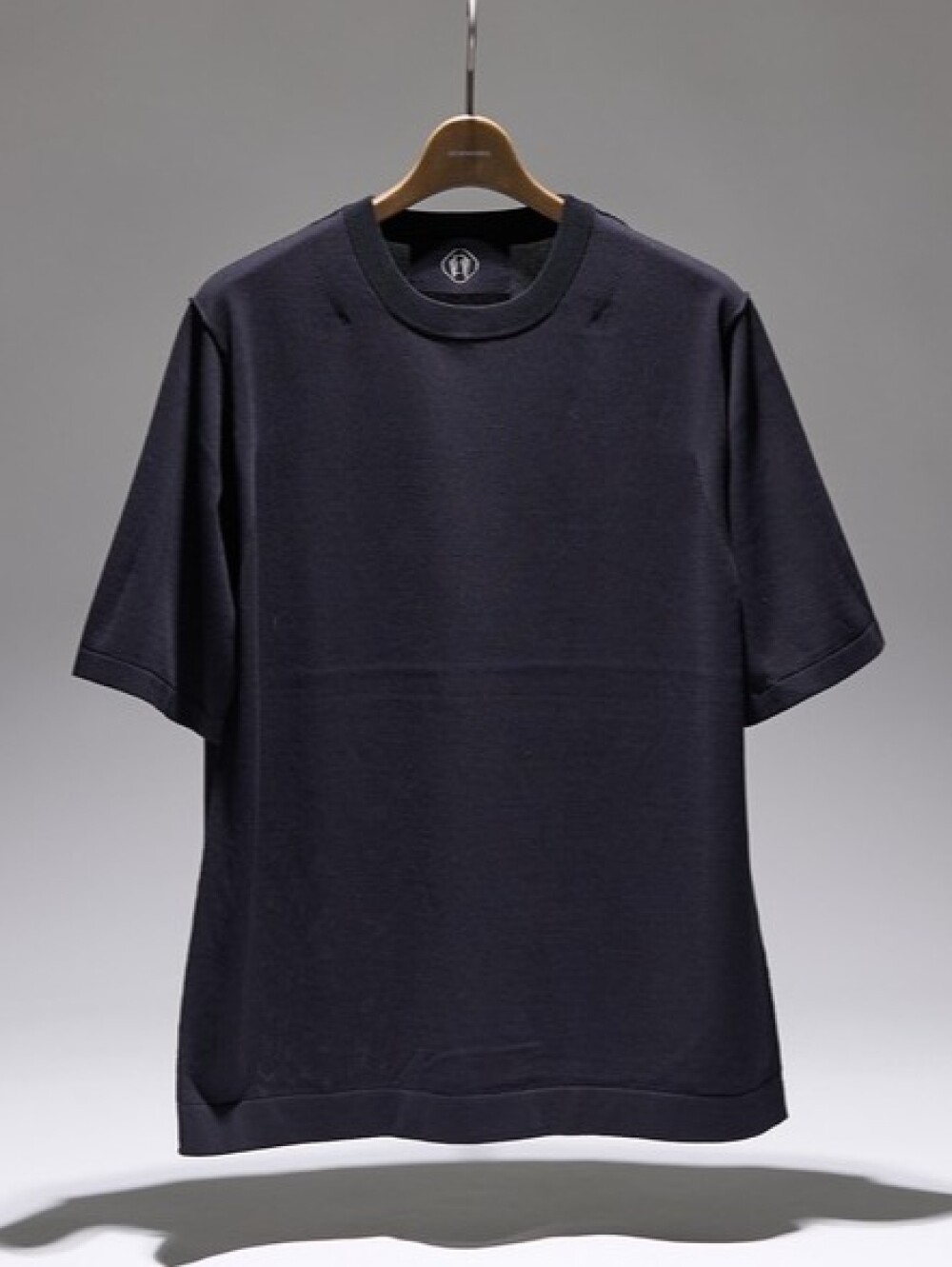 豊富なカラーで爽快コットンTシャツ