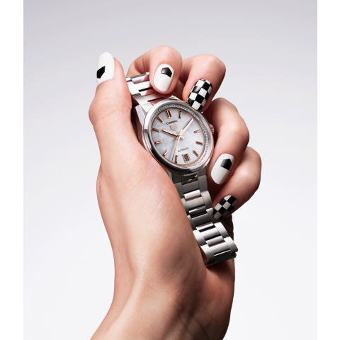 エレガンス×スポーツシック － タグ・ホイヤーのレディースウォッチ