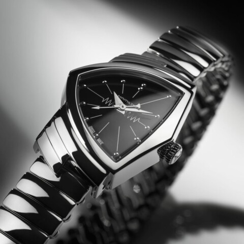 ハミルトン「ベンチュラ S」に待望のフレックスブレスレットが登場