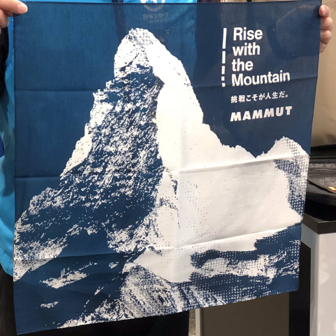 マッターホルン⛰️が描かれたバンダナ🎁