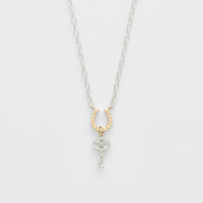 新年お守りジュエリーのご紹介🐴