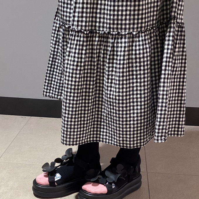 【カンペール】個性で差がつく！おすすめサンダルです。