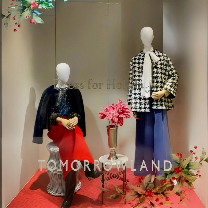 TOMORROWLANDの魅せるラグジュアリーコート