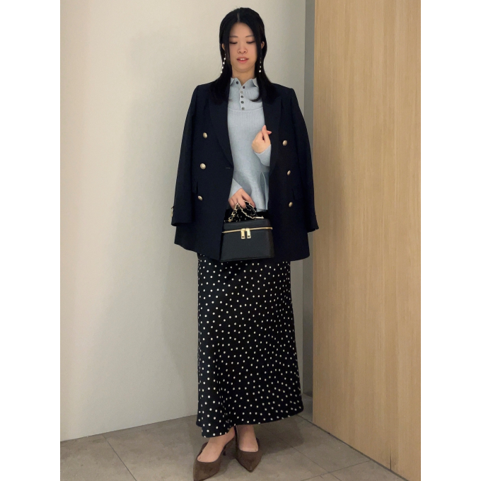 〈防シワジャケット〉女性らしい紺ブレスタイル