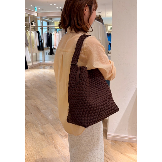 軽くてオシャレなメッシュワンショルダーバッグ