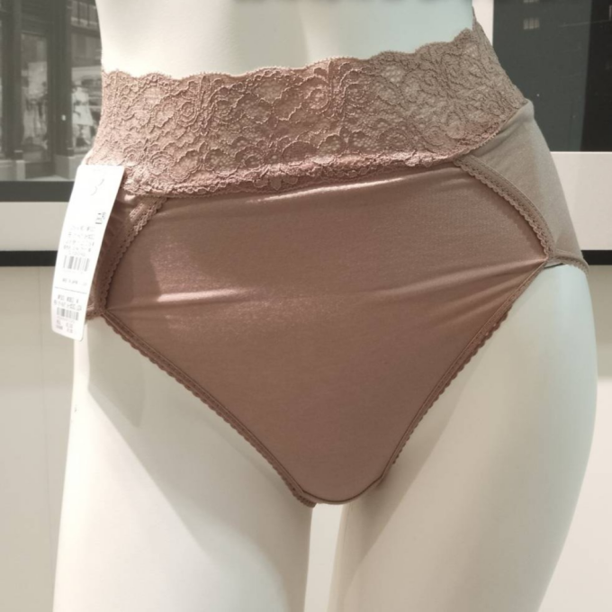 ヒップラインのお悩み解消ショーツで補整しませんか？