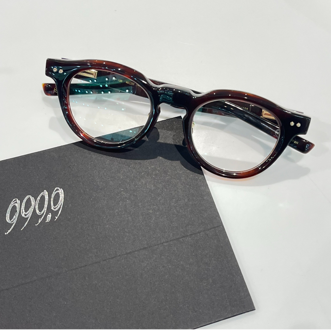 【999,9】素材で魅せるフレーム