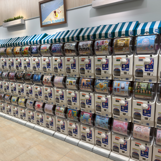 【2026最新】東京駅のガチャガチャ穴場！ちいかわサンリオ設置はハンズ東京店まで
