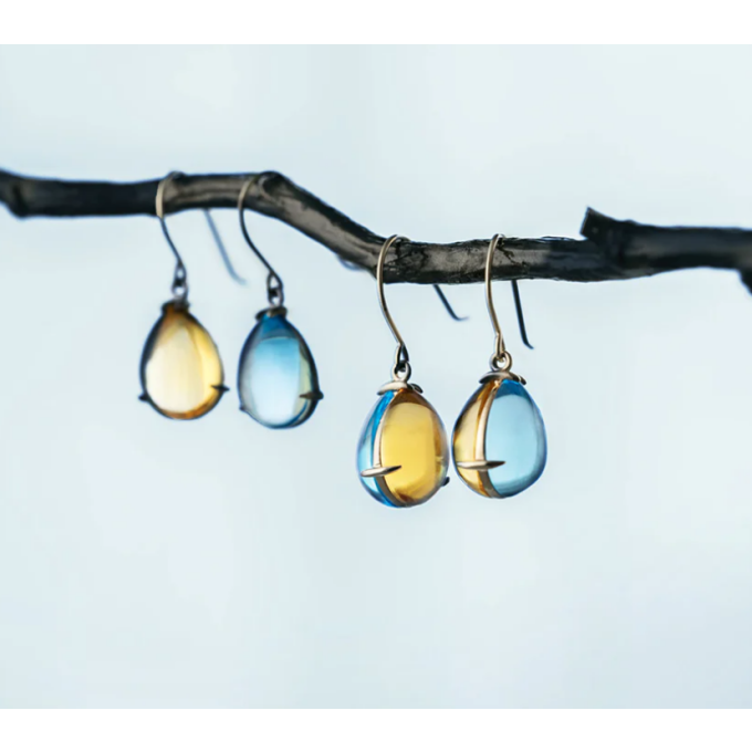 【ギフトにもおすすめ】11月の誕生石を組み合わせたピアス