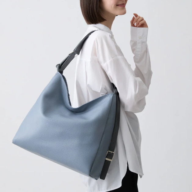 PC持ち歩きの方におすすめ！軽さと機能性を両立した2Wayバッグ