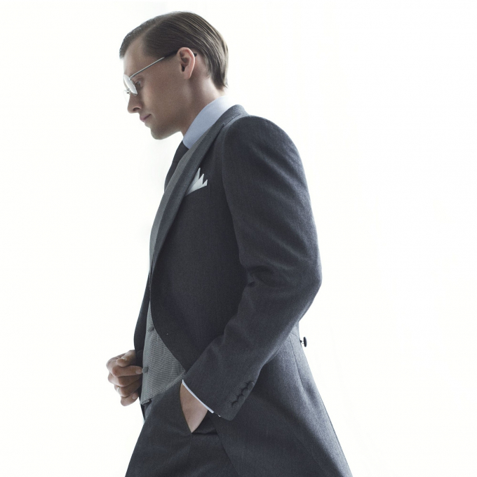 ＜KINDWARE｜カインドウェア＞  The Honored Day ～Applausive Gray～