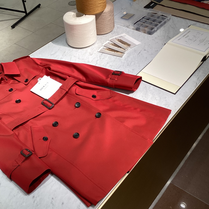 こだわりの100年コートを🧥