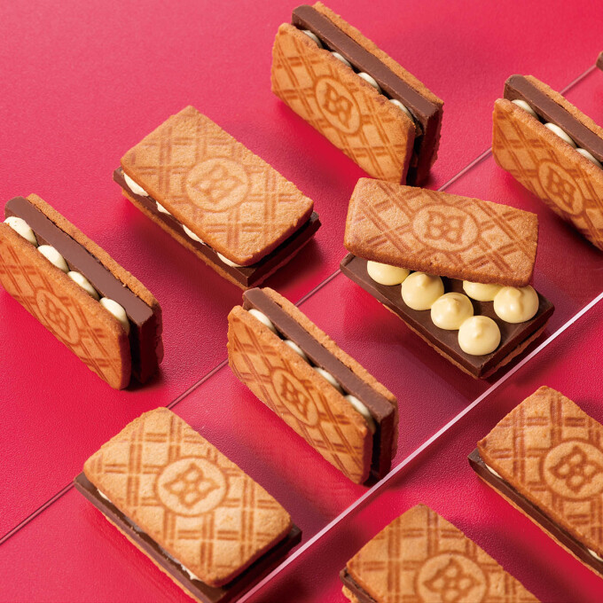 “ショコラ×バター”で甘くとろけるバレンタイン。ダブルショコラのバタークッキーに、厚切りショコラサンドも