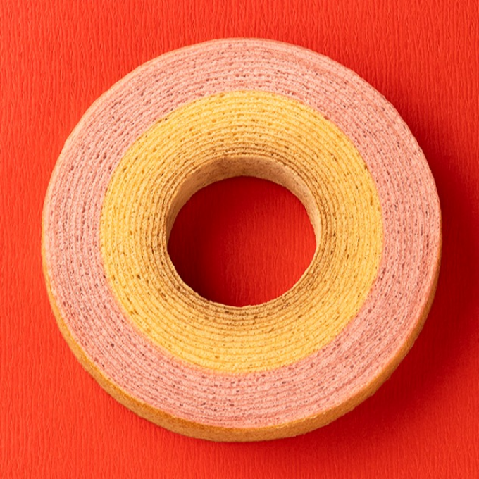 祝2026年。年末年始限定 “紅白のバームクーヘン” 新登場。代表作を一緒に楽しむセットも