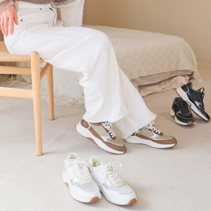 推し！スニーカー！厚底VS薄底【MODEKAORI】