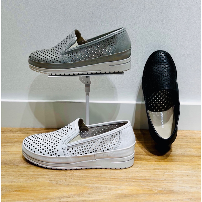 【MODEKAORI】パンチングスリッポンシューズ