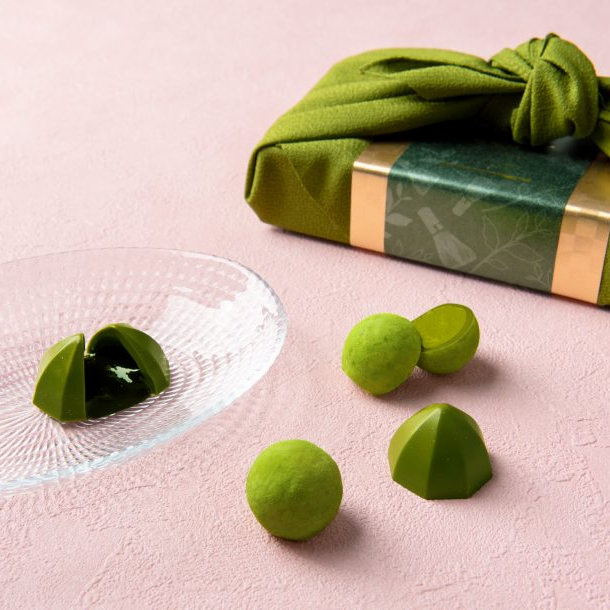 老舗茶舗こだわりのチョコレート、販売中です