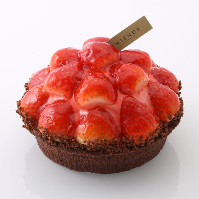 【アンテノール】紅ほっぺ苺のショコラタルト
