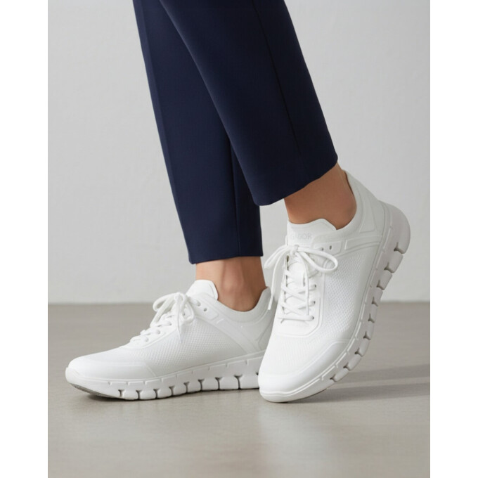 『推し！スニーカー！厚底VS薄底』