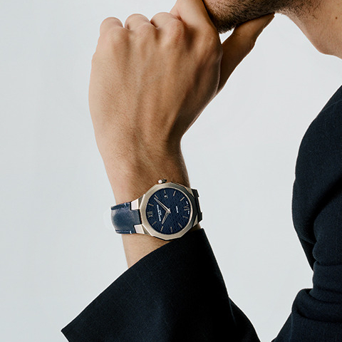 シンプルなのに、個性が光る。「リビエラ 73」39mm　クォーツの魅力
