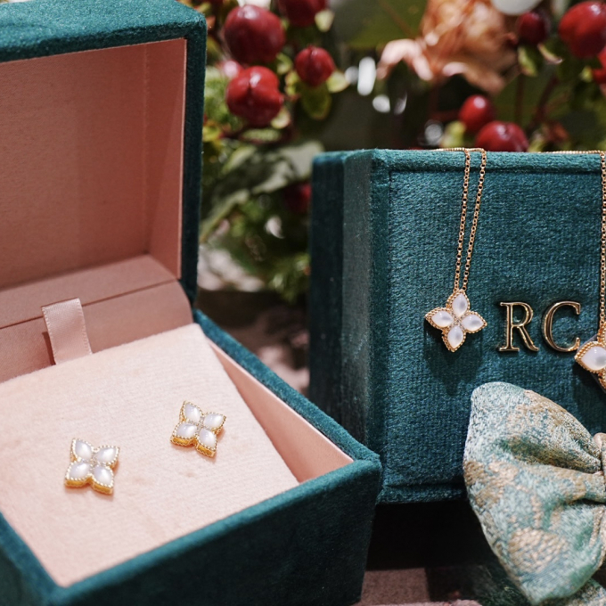 〜ROBERTOCOINが贈るホリデージュエリー〜