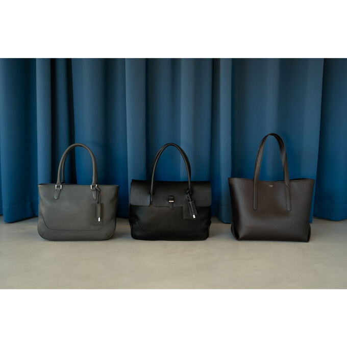 ペッレモルビダではホリデーギフトにぴったりなトートバッグを様々ご用意しております♫